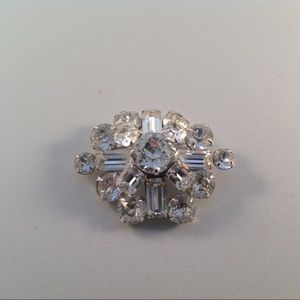 Signed Vintage Kramer Co. Rhinestone Brooch